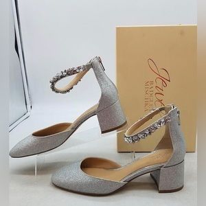 NIB! Badgley Mischka Jewel Women’s Cathleen Silver Glitter Synthetic Pump 8